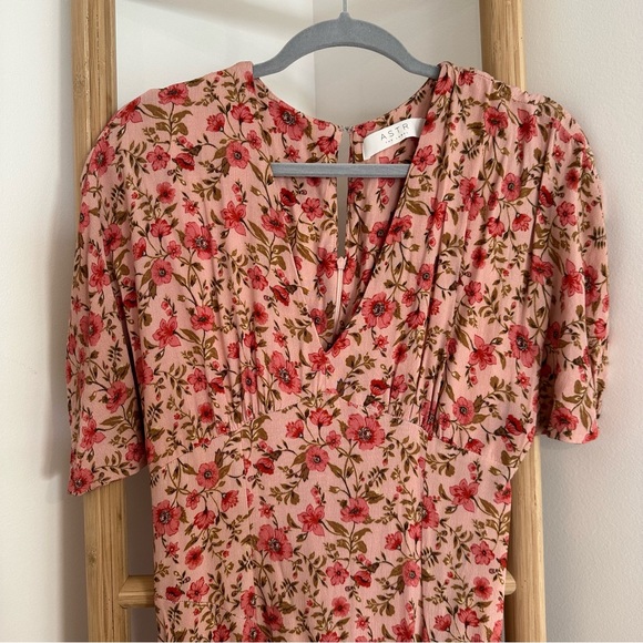 ASTR The Label Dolman Sleeve Midi Dress in Size Medium - Picture 3 of 5